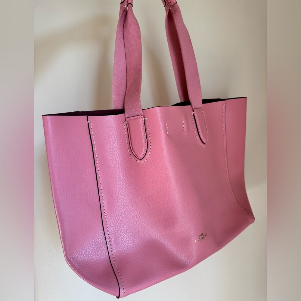 🎄Coach Pink Leather Tote Bag 🎁